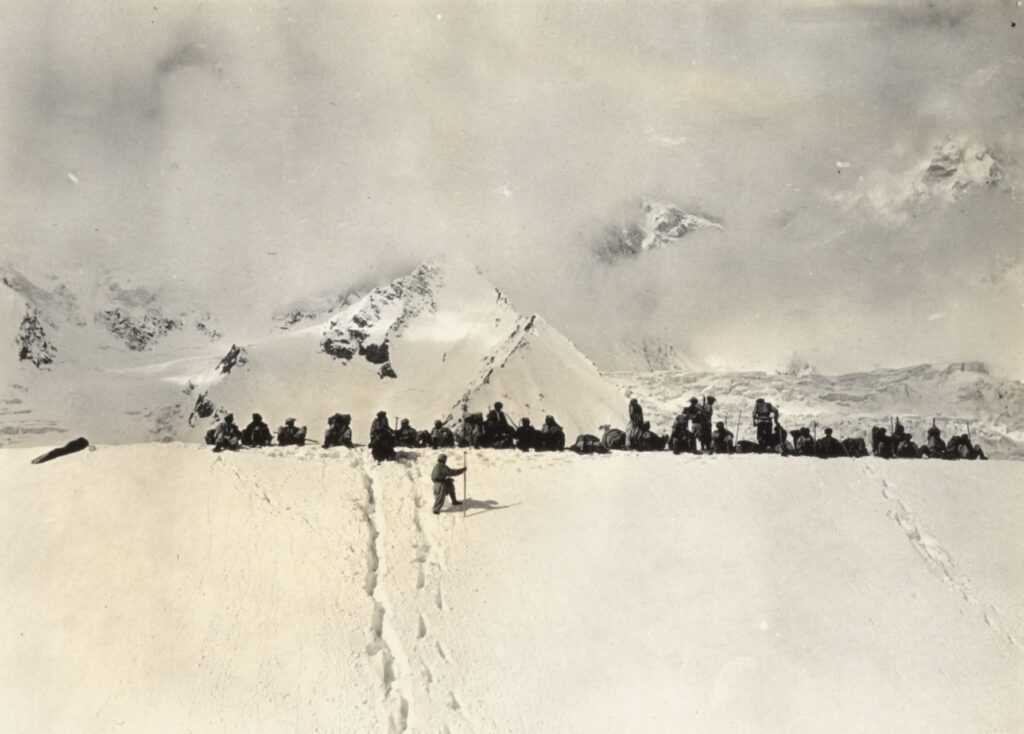 Dragers op de Pasugletsjer