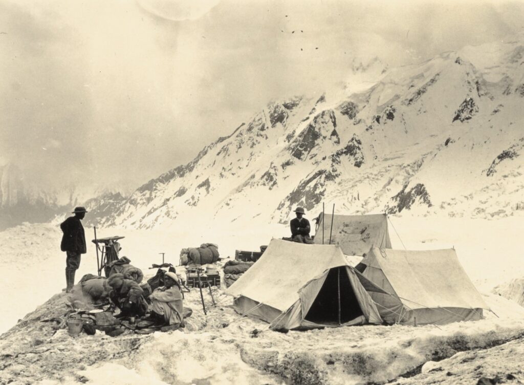 Kamp op de Passugletsjer